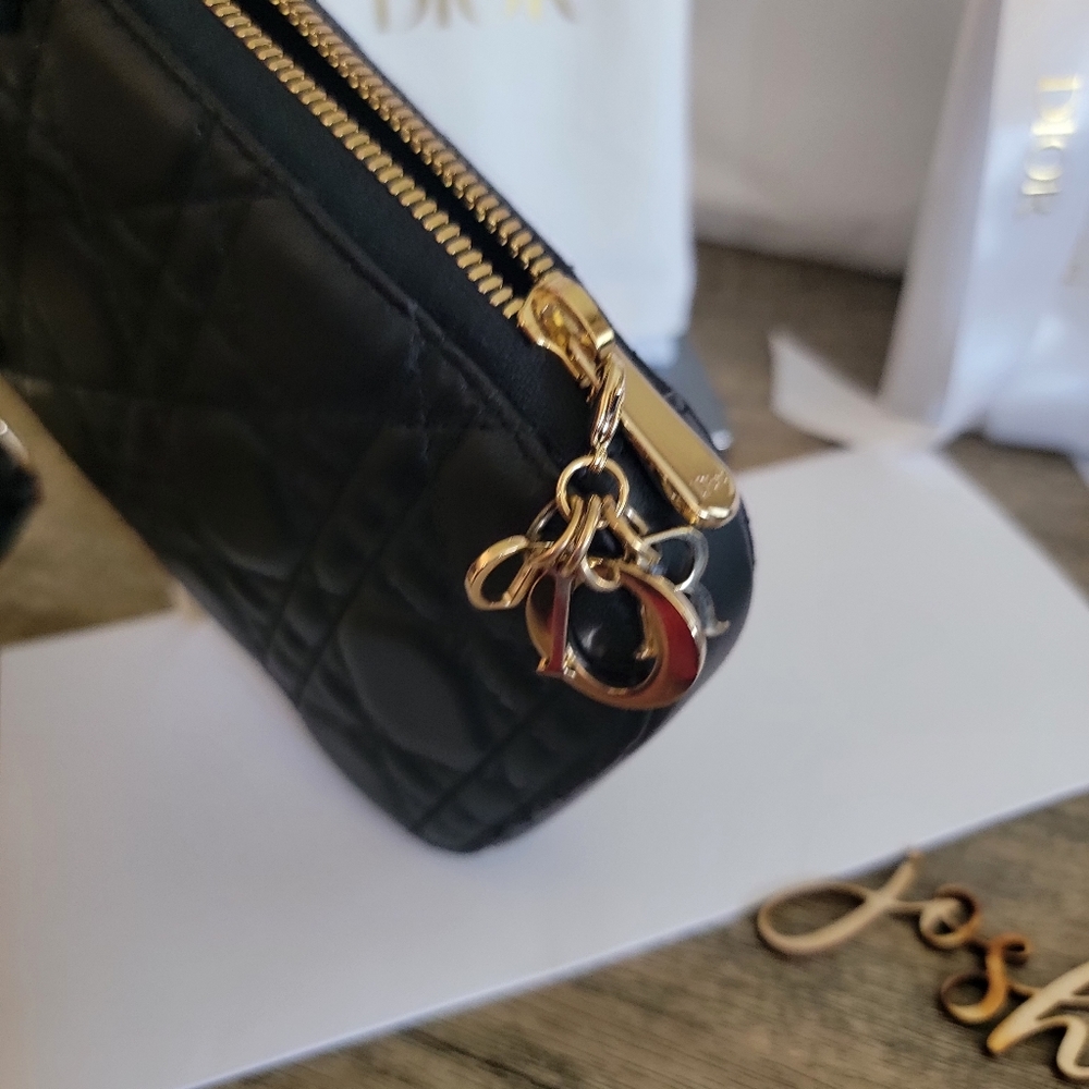 Brand new Dior phone case - Picture 6 of 8